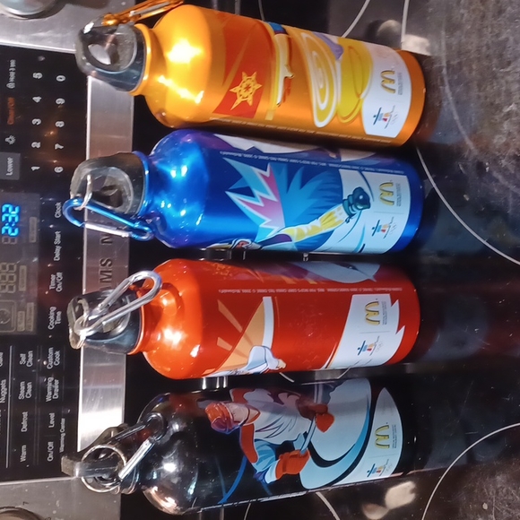 McDonald's Olympic 2010 Water Bottles - Picture 2 of 5